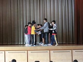 児童会引継式 児童会引継式
