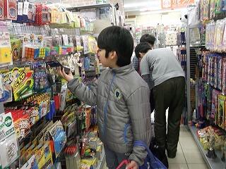 自分の欲しいものを選んでます。 自分の欲しいものを選んでます。