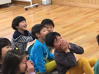 窓の外に鬼が。 窓の外に鬼が。