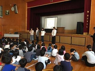 読み聞かせボランティアの皆さん 読み聞かせボランティアの皆さん