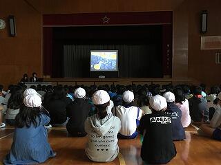 伸びた背筋がすばらしい