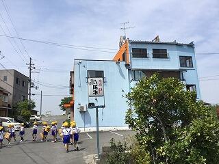 開橋の近くです。 開橋の近くです。
