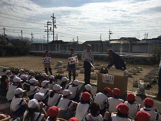 説明をしっかり聞きます。 説明をしっかり聞きます。