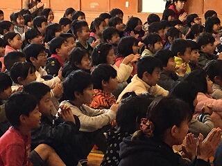 引き込まれていきます。 引き込まれていきます。