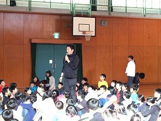 先生も一緒に考えます。 先生も一緒に考えます。
