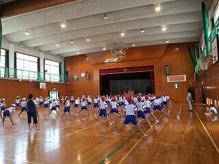中学年の練習風景です。 中学年の練習風景です。