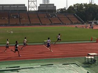 男子100m予選、レースでは2位 男子100m予選、レースでは2位