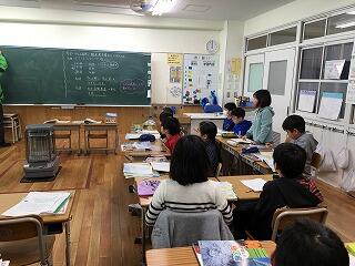 それぞれの意見を交流します。