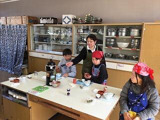 お湯の温度を確かめて お湯の温度を確かめて